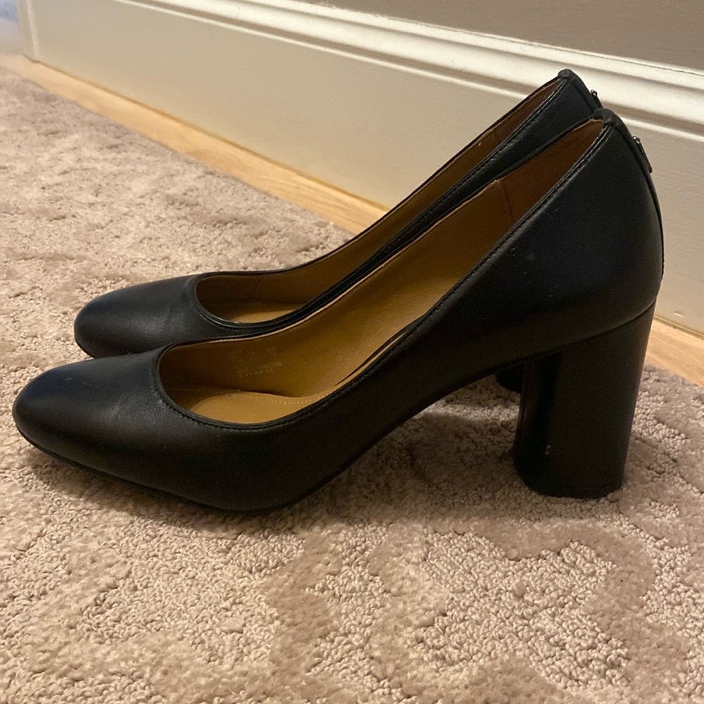☀️ COACH Heels